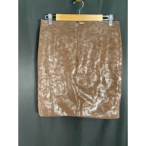 Guess Rosalba Faux Leather Mini Skirt Lined, Medium, New with Tags - Picture 2 of 6
